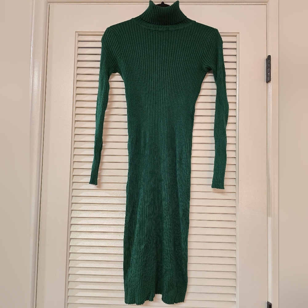 Nasty Gal - Green Ribbed Bodycon Long-Sleeve Turtleneck Dress